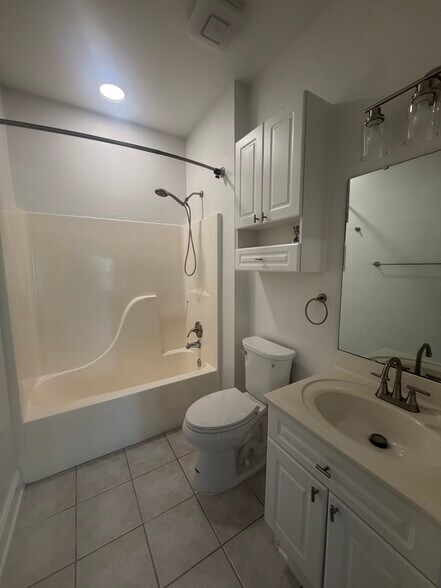 Building Photo - 8733 Coralbell Ln