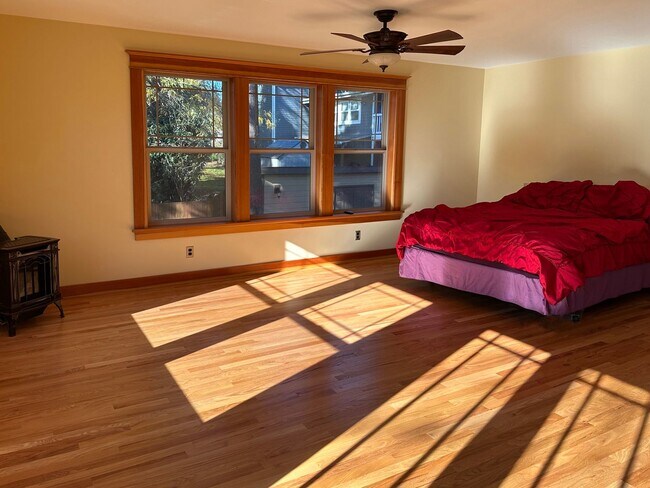 Building Photo - Luxury Craftsman with Spanish Accents & Bo...