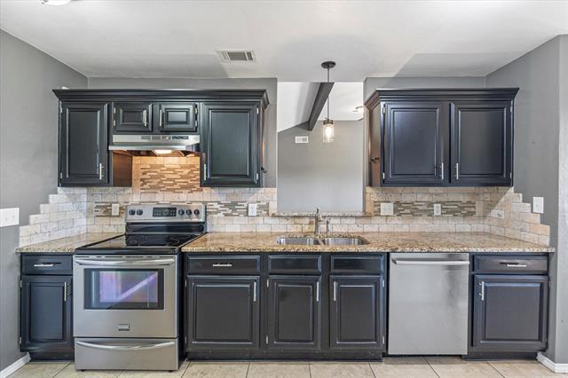 Building Photo - 3520 Sweet Wood