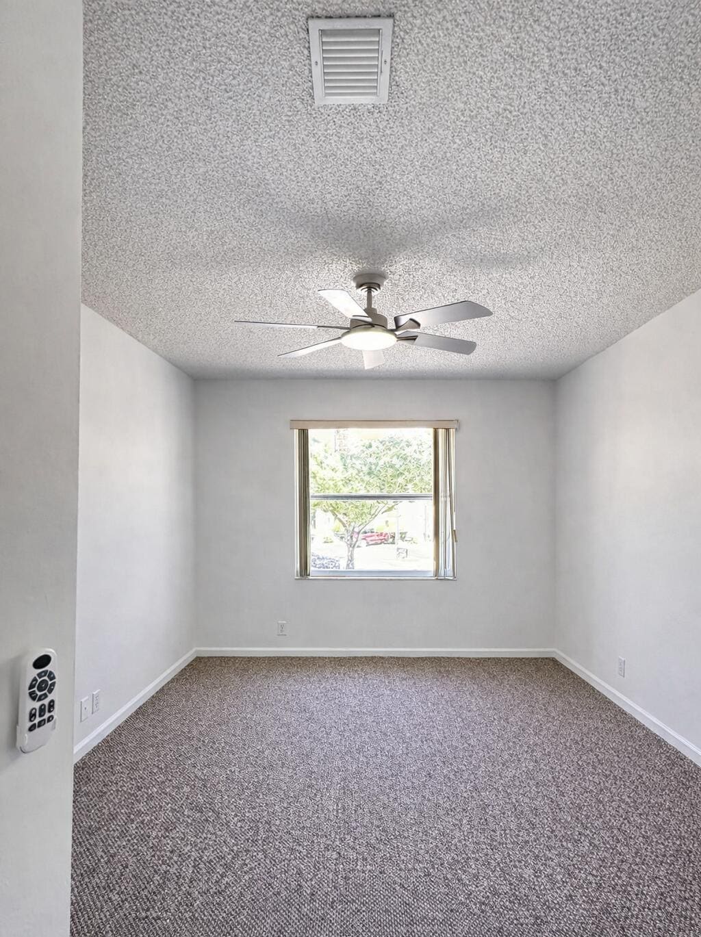 Building Photo - 703 Crosswinds Dr