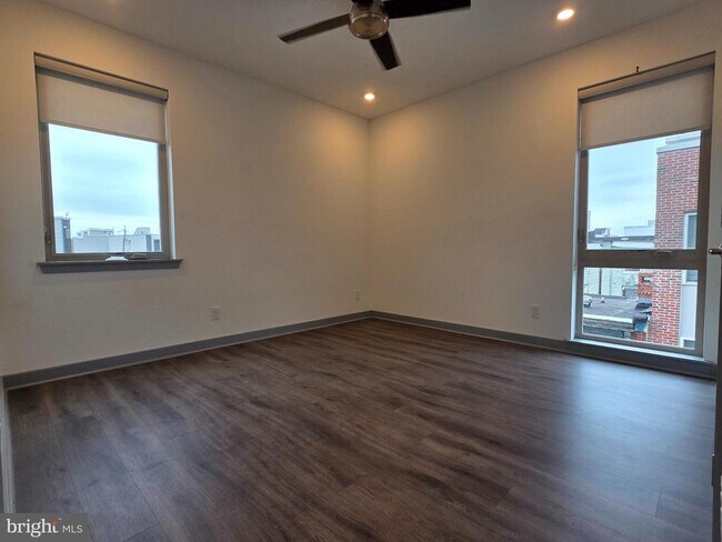 Building Photo - 411 W Berks St