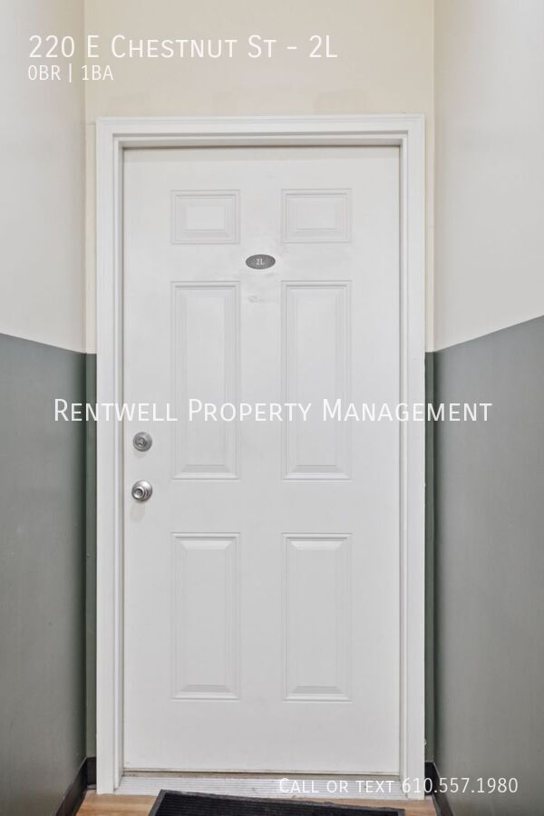 Building Photo - 220 E Chestnut St