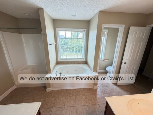 Building Photo - 226 Leggett Dr
