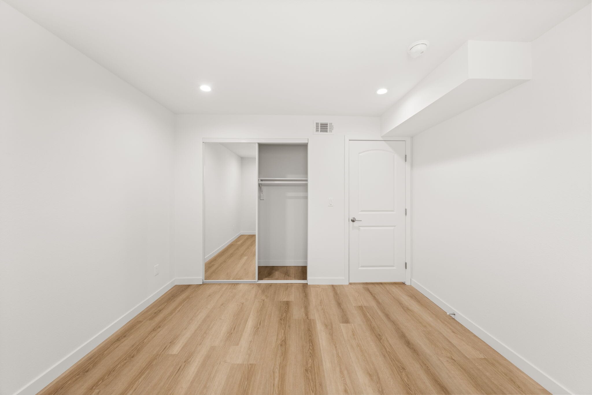 Building Photo - 4700 S Gramercy Pl