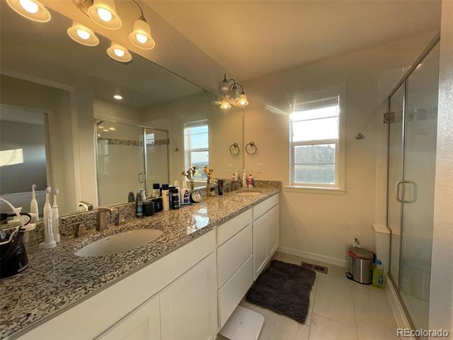 Building Photo - 1584 Castle Creek Cir