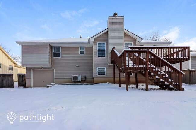 Building Photo - 5909 NE Coral Cir, Lee's Summit, MO, 64064