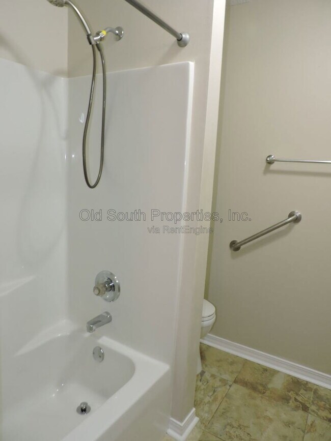 Building Photo - 8110 Heirloom Dr