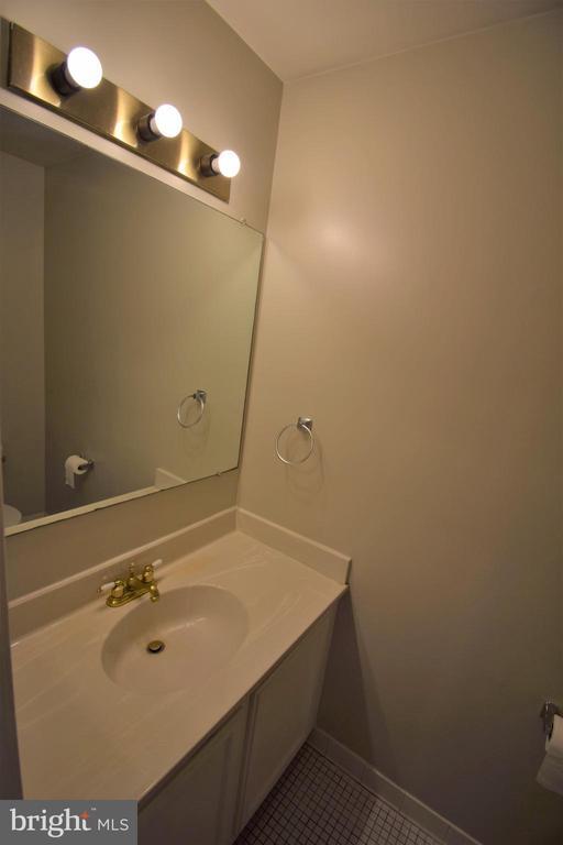 Building Photo - 8243 Cedar Landing Ct