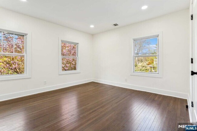 Building Photo - 648 East St