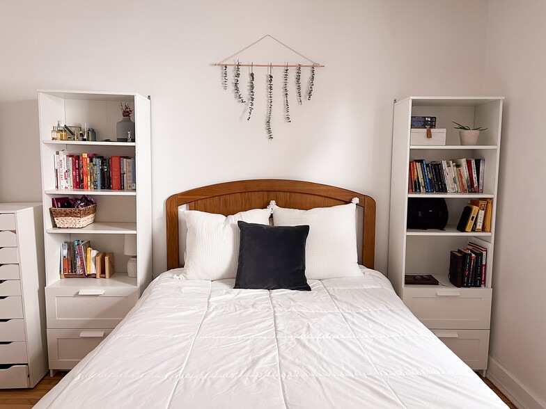 Building Photo - 3148 Columbus Ave