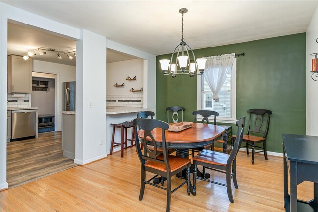 Building Photo - 46 Country Ln