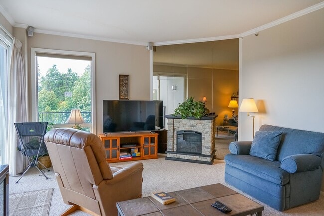 Building Photo - Coeur d'Alene North Condo - Furnished 2 be...
