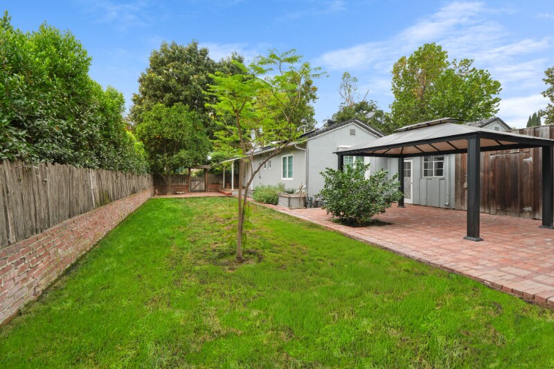 Building Photo - 1526 Morningside Dr