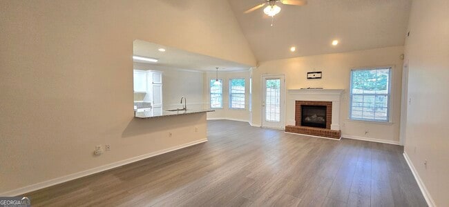 Building Photo - 2 Mill Ridge Pl