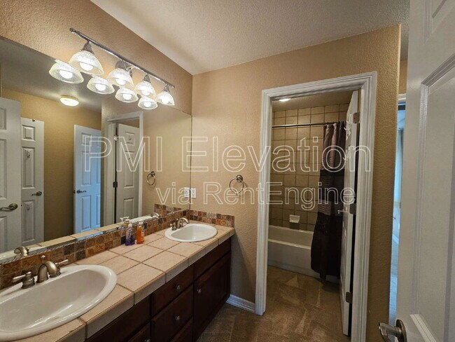 Building Photo - 16448 E Orchard Pl