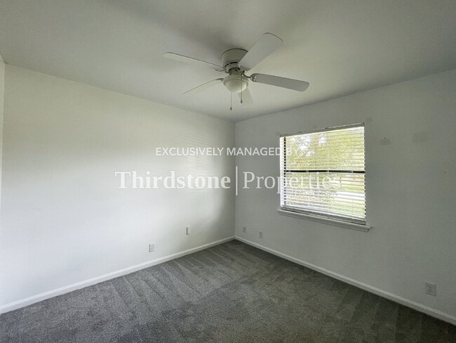 Building Photo - 139 Cherry Point Dr