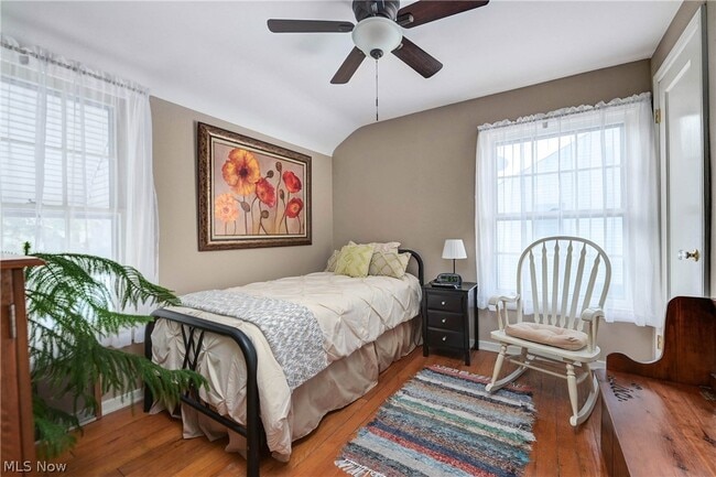 Building Photo - 1501 E 248th St