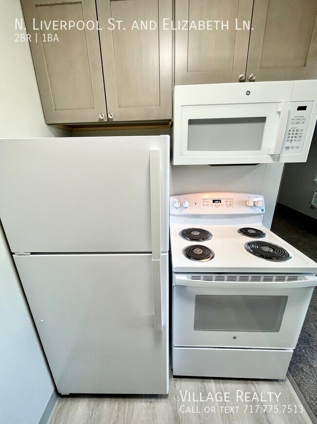 Building Photo - 75 N Liverpool St