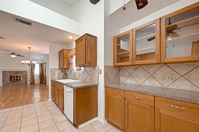 Building Photo - 16822 Rippling Mill Dr