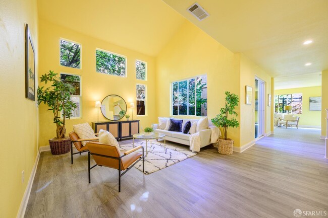 Building Photo - 5476 Summerfield Dr