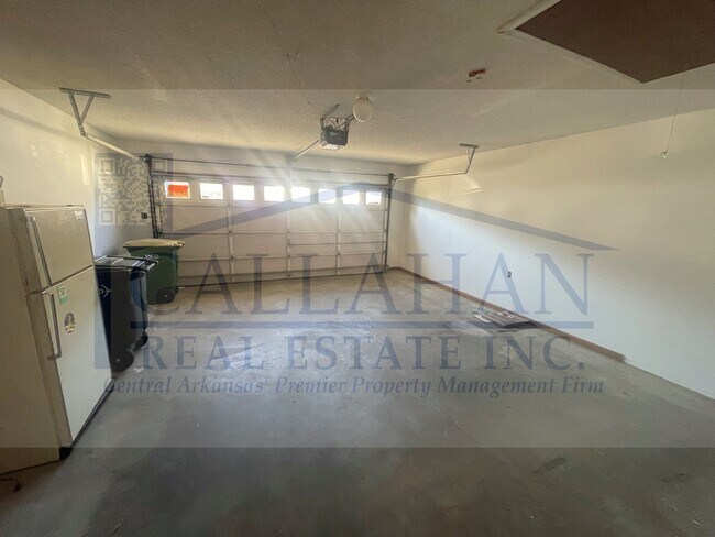 Building Photo - Sherwood 3 Bedroom Home