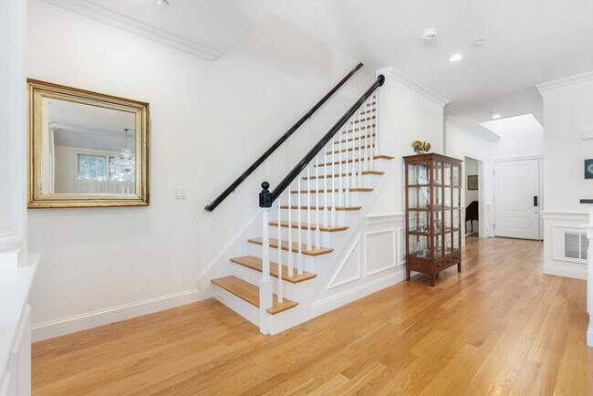 Building Photo - 239 Washington St