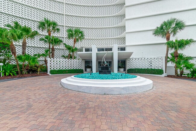 Building Photo - 2780 S Ocean Blvd