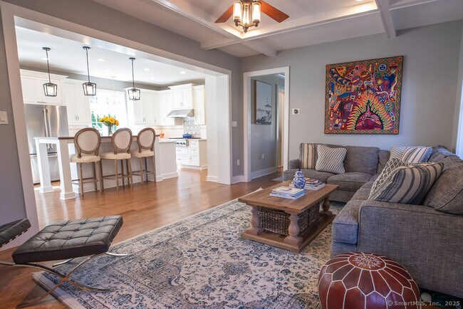 Building Photo - 9 Center Rd