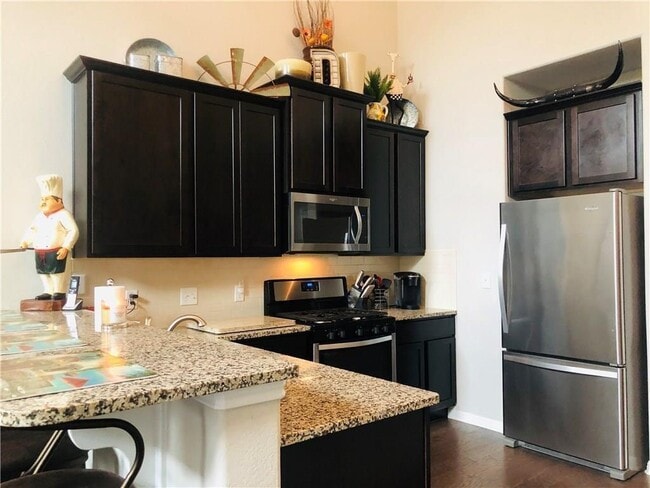 Building Photo - 2304 S Lakeline Blvd