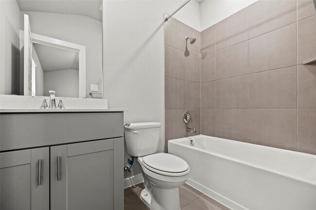 Building Photo - 2635 Wastelbread Ln