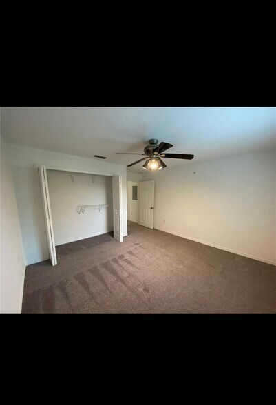 Building Photo - 5455 Vineland Rd