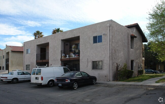 Building Photo - 3629 Van Dyke Ave