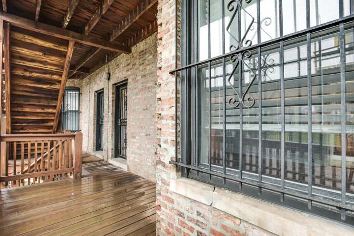 Balcony in the back - 5012 S Calumet Ave