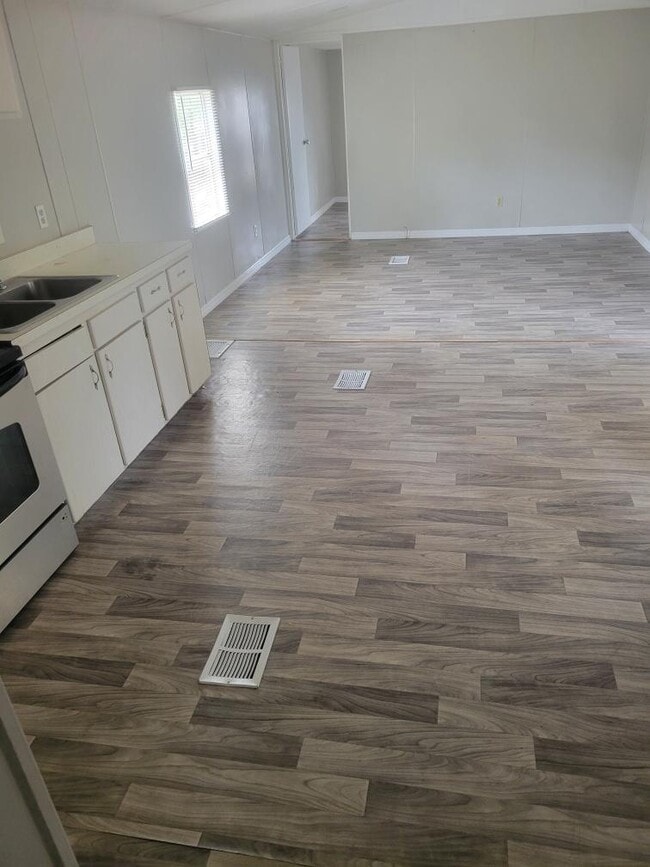 Building Photo - 8135 Tolles Dr