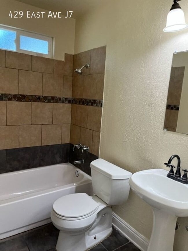 Building Photo - 429 E Avenue J7