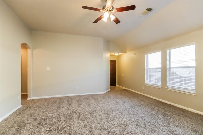 Building Photo - 1426 Rocky Glen Ln