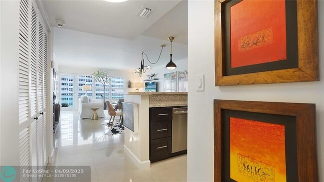 Building Photo - 3900 Galt Ocean Dr