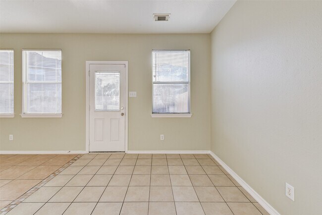 Building Photo - 14426 Mooreview Ln