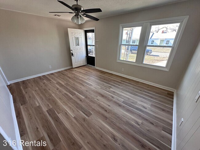 Building Photo - 3 br, 1 bath House - 806 S Beverly Dr