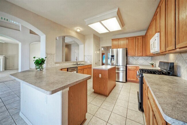 Building Photo - 601 Indian Run Dr