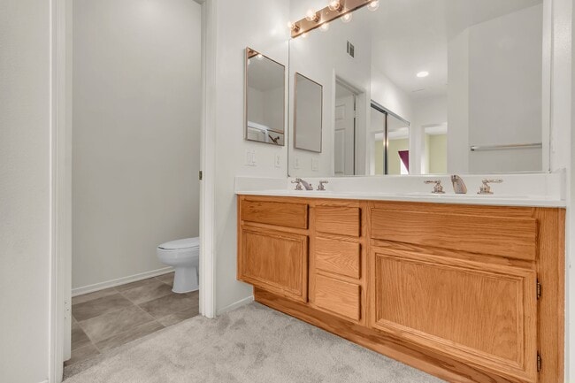 Building Photo - 2773 N Blackburn Dr