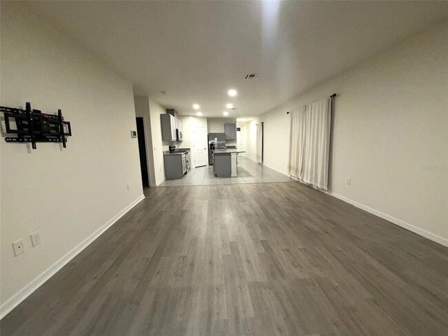 Building Photo - 1329 Derry Ave