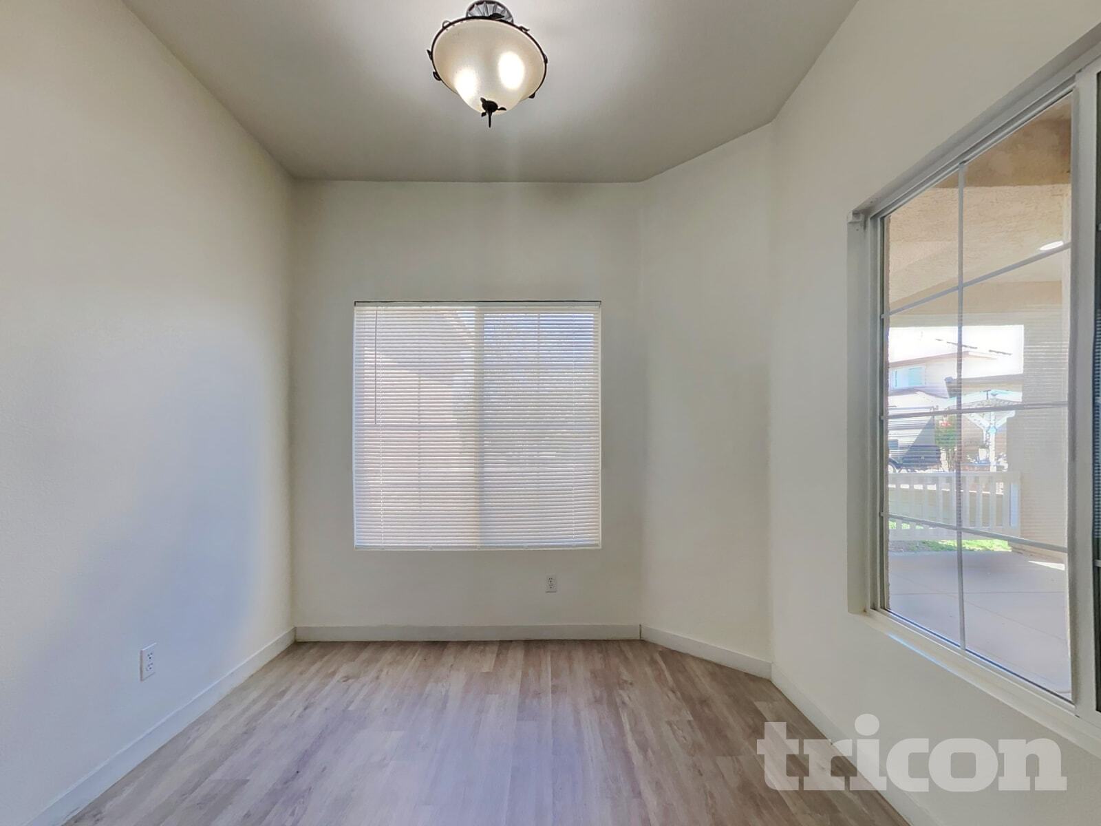 Building Photo - 2069 Holguin St