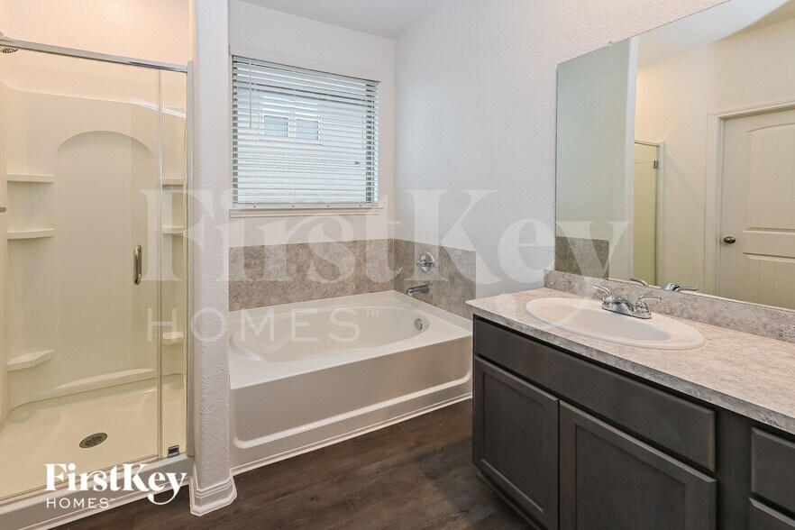 Building Photo - 11012 Patriot Ct