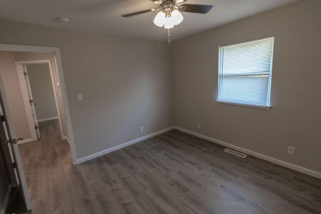 Building Photo - 7300 N Moberly Dr