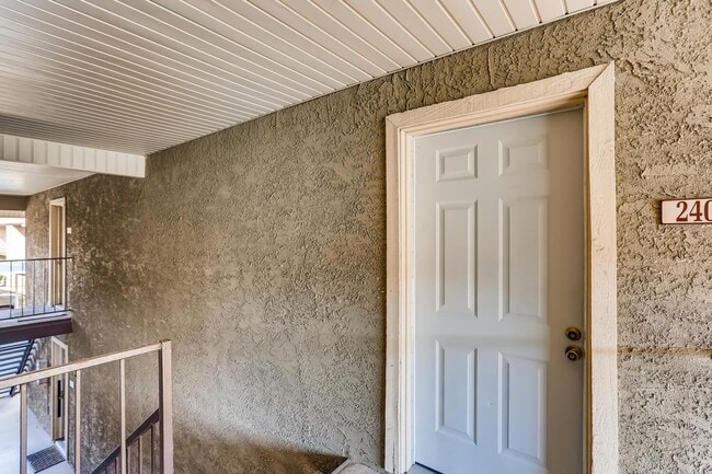 Building Photo - 5229 Indian River Dr