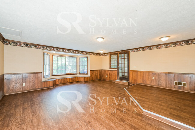 Building Photo - Lovely Home for You