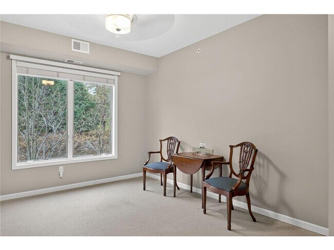 Building Photo - 5250 Grandview Square