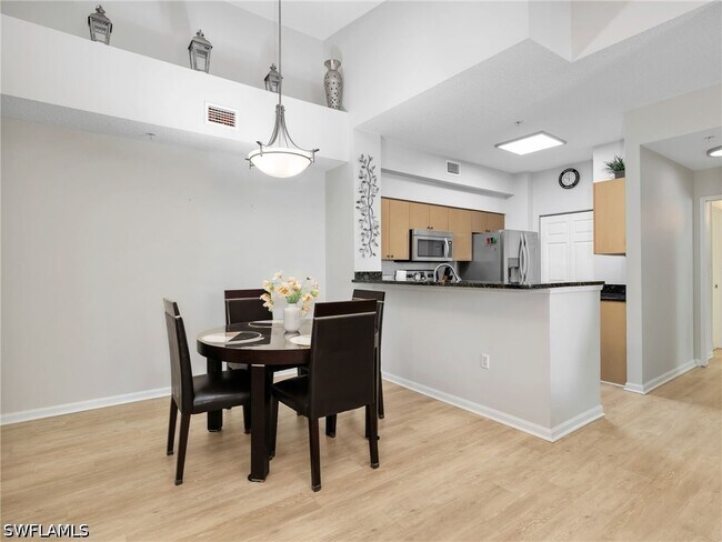 Building Photo - 1205 Reserve Way