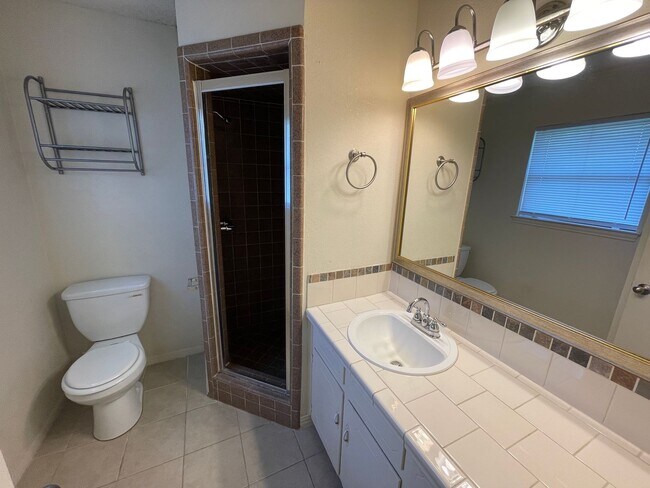 Building Photo - 2102 El Dorado Dr